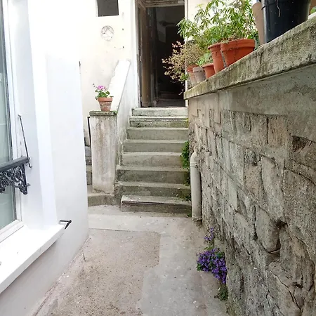 A Secret Garden In Montmartre Проживание в семье
